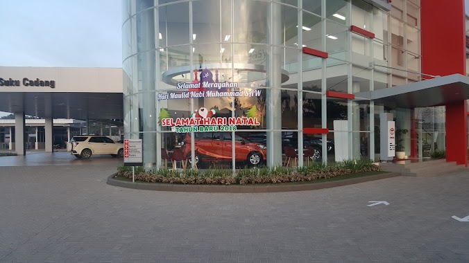 Auto2000 Grand Depok City, Author: Anton Wiranatha