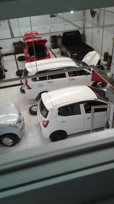 Photos of Daihatsu Surabaya Jatim