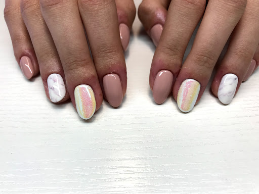 MONIKA - Salon fryzjerski stylizacja paznokci