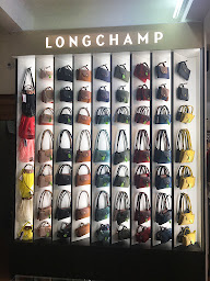 Photo n°7 de Maroquinerie Poignant à Troyes (Magasin de maroquinerie)