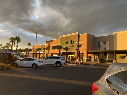 Publix Super Market at Suncrest Village Logo