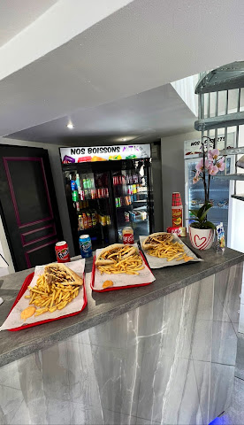 Chez Mikiou by null
