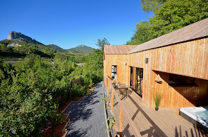 Photo n°35 de Les Cabanes de Provence - Gîtes de charme en Provence à Lafare (Hôtel)
