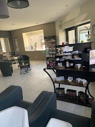 Photo n°3 de Comme Au Salon à Teloché (Salon de coiffure)