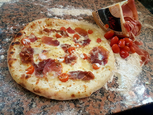 Photo 2 - Solo Pazza