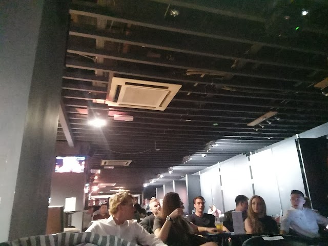 Rileys Sports Bar