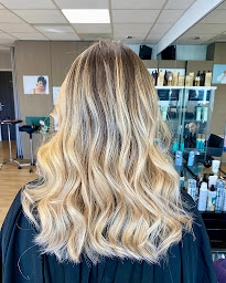 Photo n°10 de Salon de coiffure Aquazen Elodie à Coublevie (Salon de coiffure)