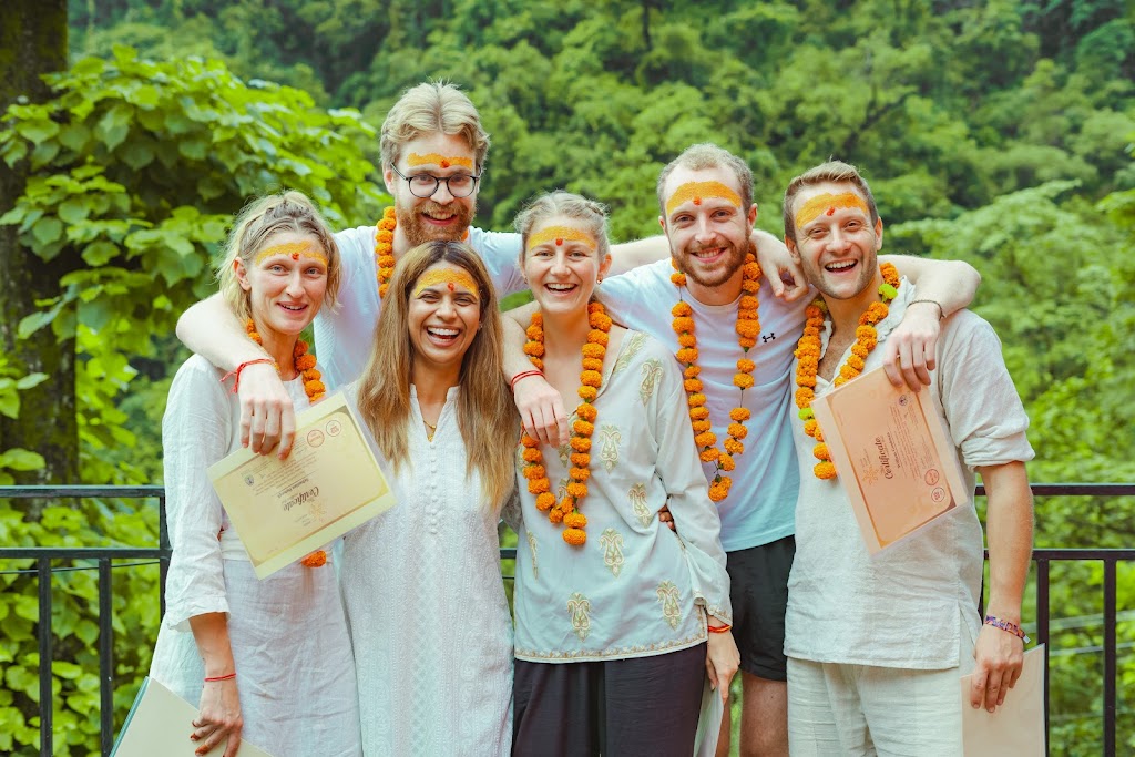 Mind Flow Harmony Best Yoga Teacher Training School In Rishikesh