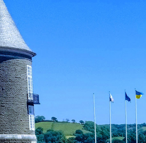 County Hall - Visual