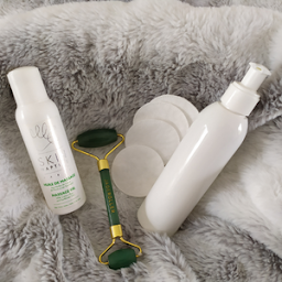 Photo n°7 de Angélique Dersoir Entre mes mains Massage Kobido , femme enceinte et bébé, Bain enveloppé, Monitrice de Portage à Étrelles (Centre de bien-être)