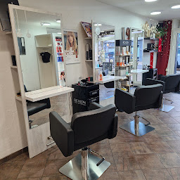 Photo n°16 de Exclusif Coiffure à Pougues-les-Eaux (Salon de coiffure)