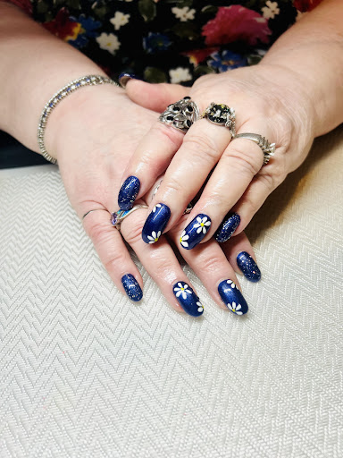 Bombshell Hair Nail Lounge Louisville - Thumbnail