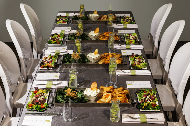 Entertaining Company by null