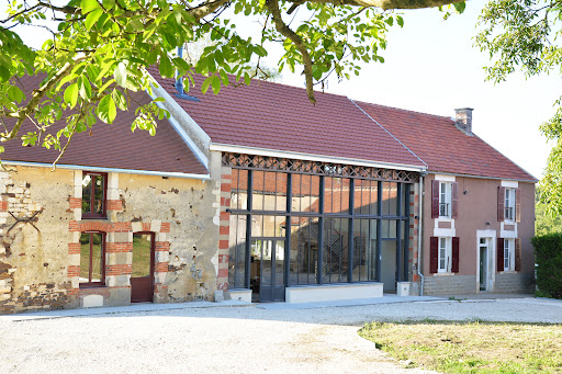 Photo de La Croisée Gîte en Bourgogne *jardin*piscine*