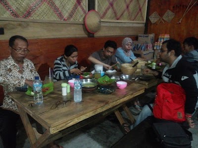 Photos of WAROENG KAMPOENG