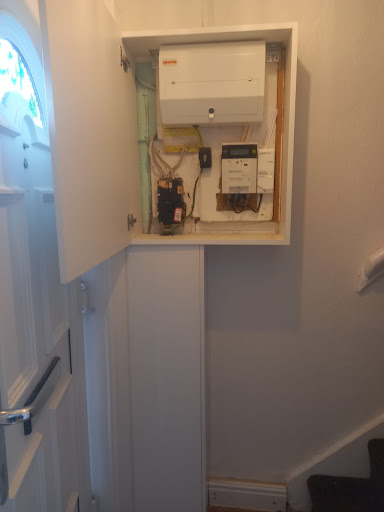 Flora Electrical Services - Visual