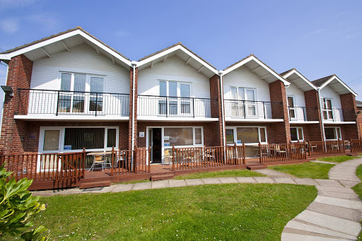 Tingdene Waterside Park and Hotel