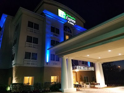 Photos of Holiday Inn Express & Suites Fort Pierce West