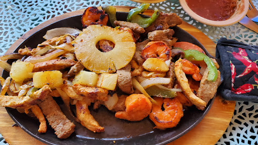 La Paz El Salvadoran Restaurant Gallery - United States