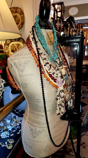 Chinoiserie Antiques & Gifts - Thumbnail