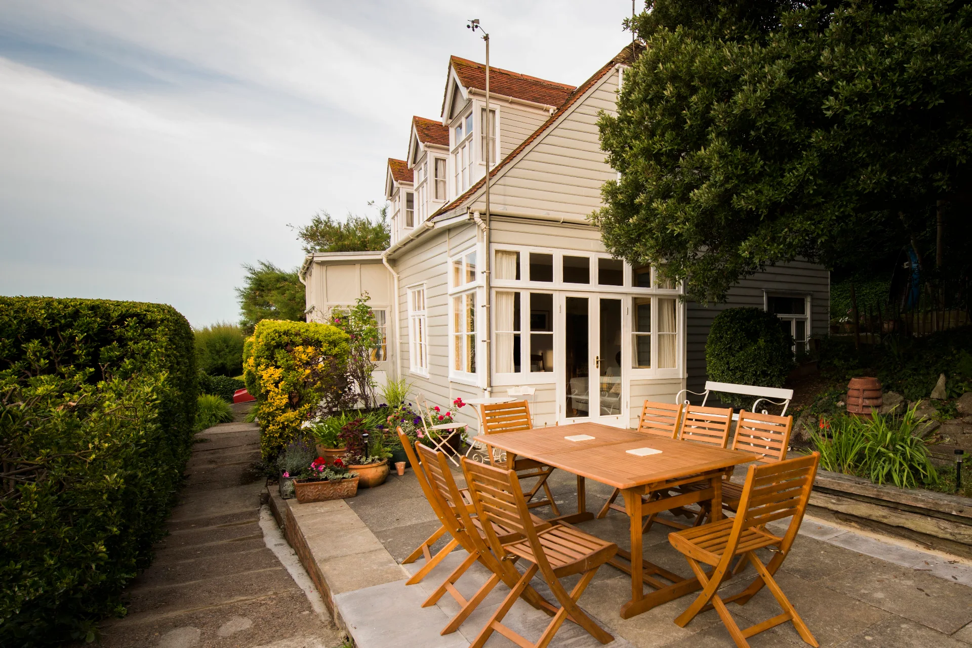 Kiora Holiday Home