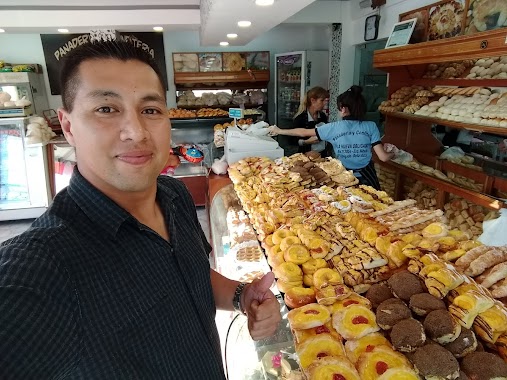 Panaderia La Nueva Obligado, Author: Damian Lopez