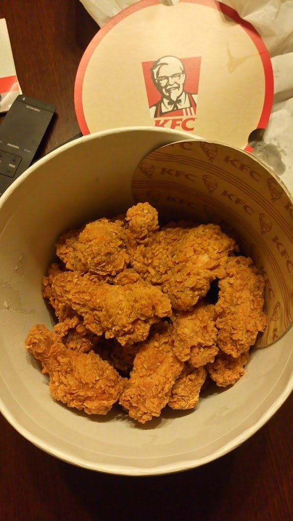 KFC Galeria Malta, CH Galeria Malta, Maltańska 1, 61131 Poznań, Polska