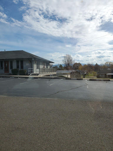 Round Table Office Complex - Visual