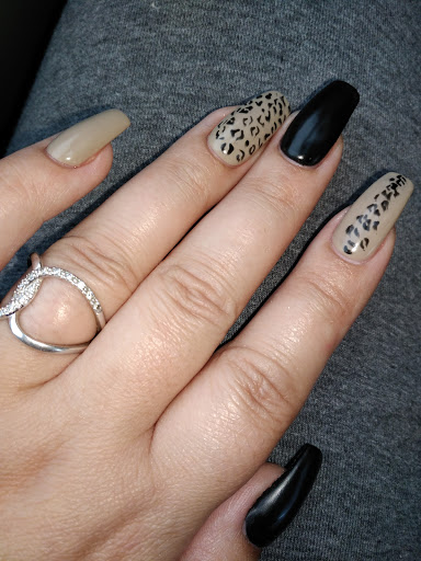 Metro Nails - Visual