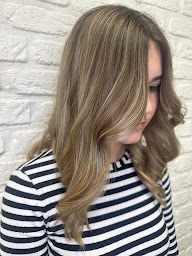 Photo n°16 de Valentin Coiffeur - Coloriste Baralle à Baralle (Magasin de produits de beauté)