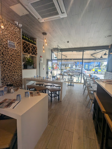 Little Napoli Pizza Restaurant Shepherds Bush