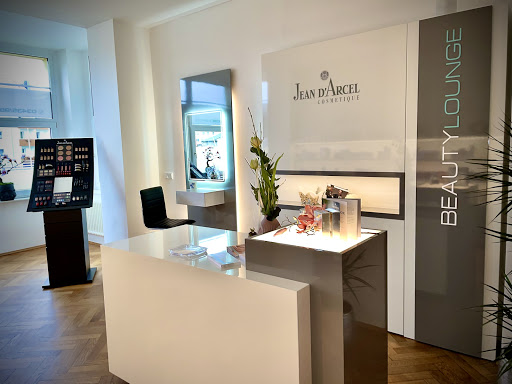 Jean D‘Arcel BeautyLounge - Stephanie Becker Gallery - Germany