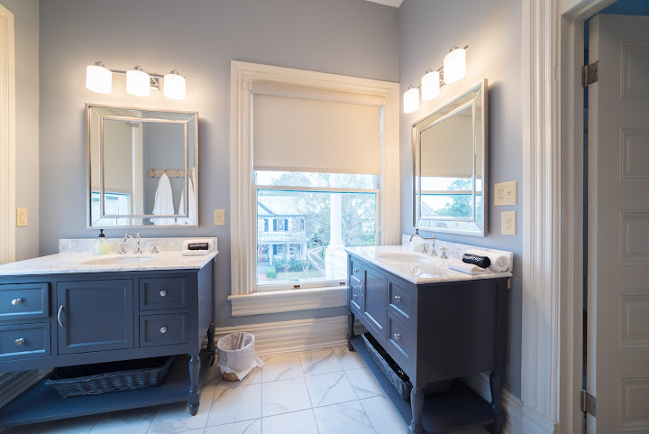 The Jarvis at 220 - Bed and Breakfast and Wedding Venue by null