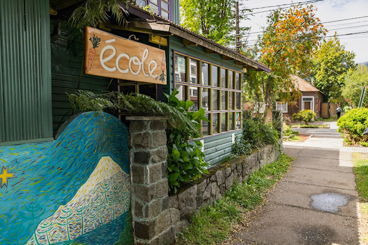 Espacio École by null