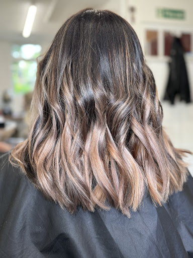 Studio 5 Windsor lady’s hairdresser Gallery - United Kingdom
