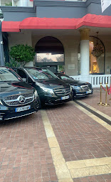 Photo n°18 de Carats limousine à Antibes (Service de chauffeur privé)