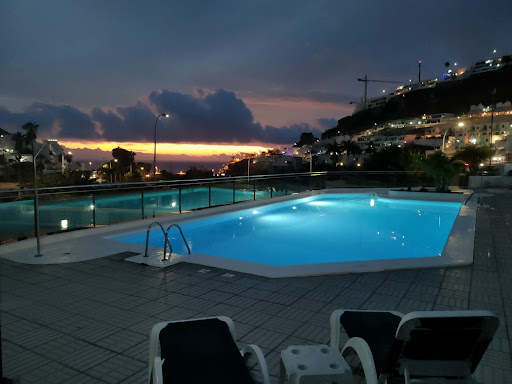 Vivere, Investire e fare Business alle Isole Canarie By InfoCanarie Promotion and Consulting