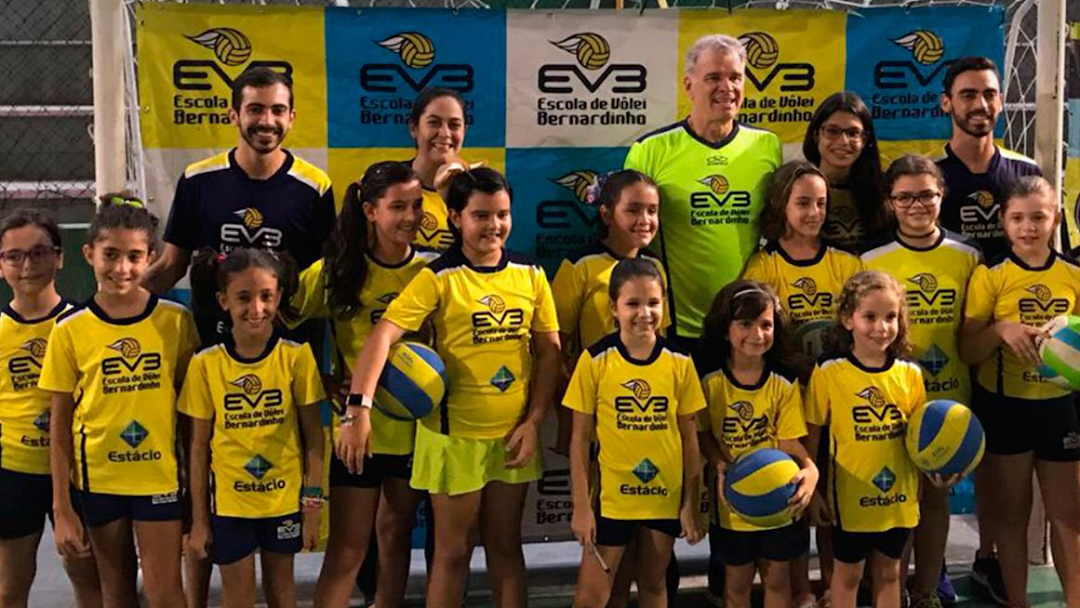 Escola de Volei Bernardinho