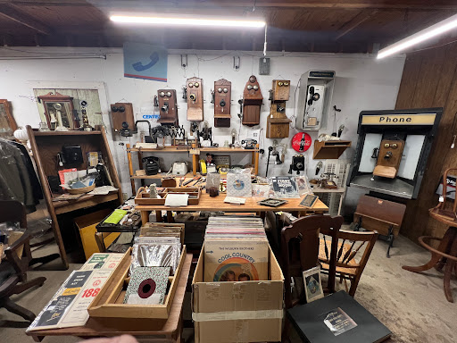 Dempsey's Antiques - Thumbnail
