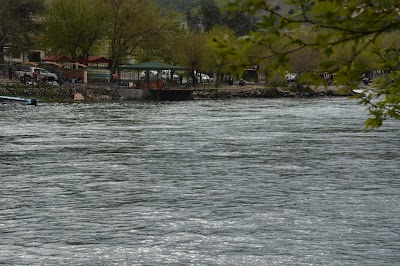 Photos of Dukan Lake