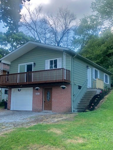 Taylor Zickefoose - Realtor, Towpath Properties LLC - Thumbnail