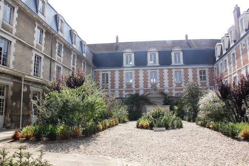 Lycée Jacques-Amyot d'Auxerre