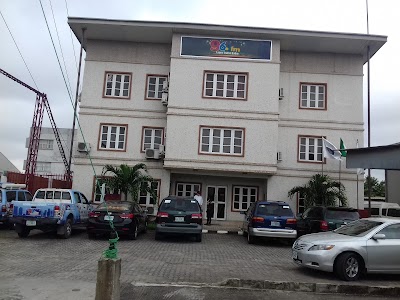 Photos of Automedics Kunle's Workshop