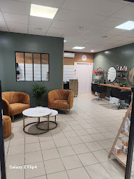 Photo n°10 de Lili'coiff à Montignac-Lascaux (Salon de coiffure)