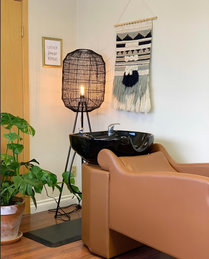 Gloss Styling Studio - Visual