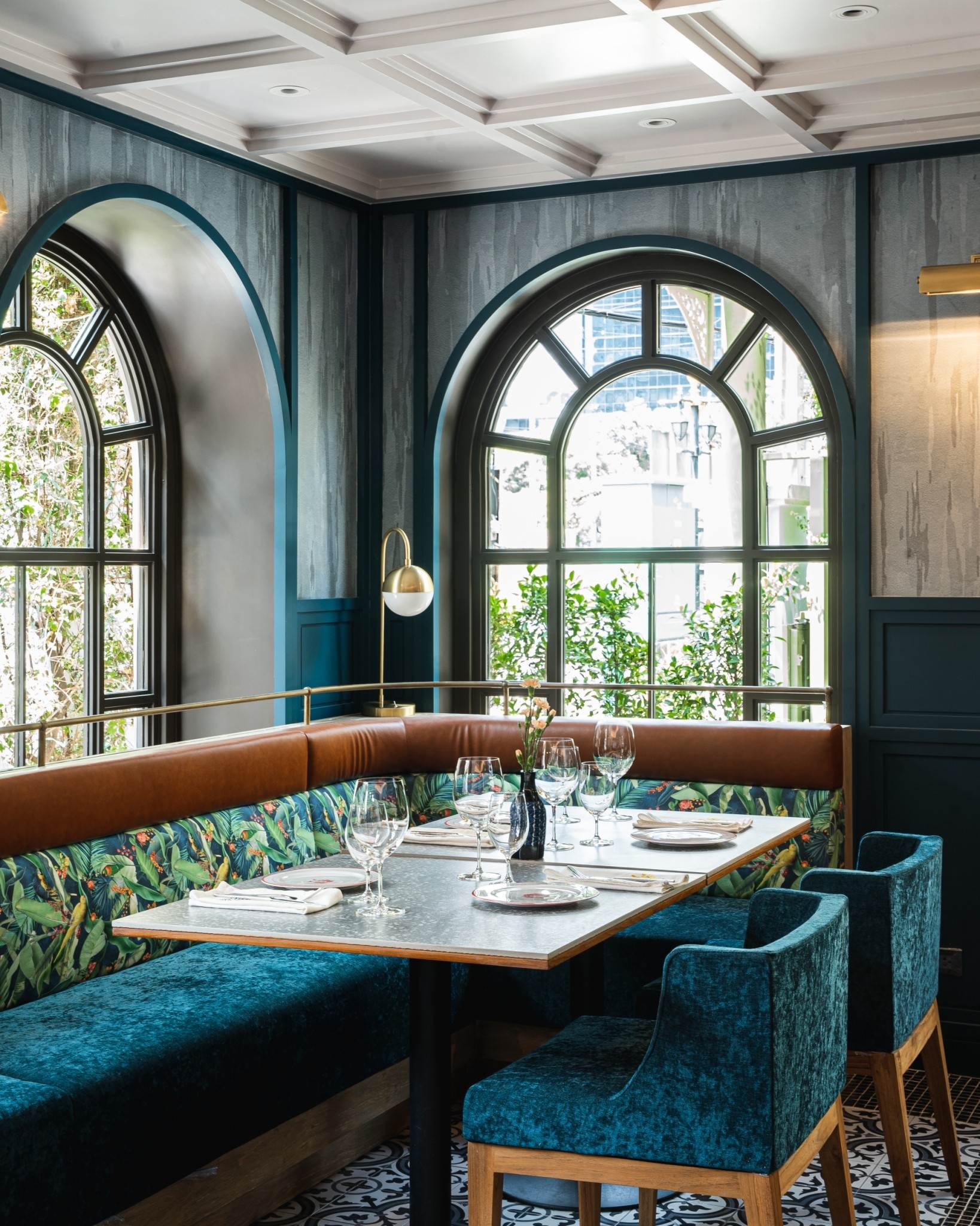 Mimosa Italian Mediterranean Restaurant - Pet-Friendly Café in Bangkok