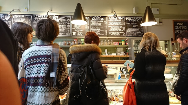 Crumbs Kitchen - Restaurant