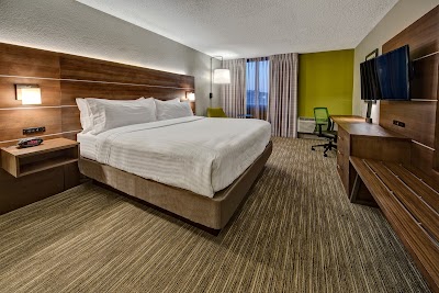 Photos of Holiday Inn Express Louisville Airport Expo Center
