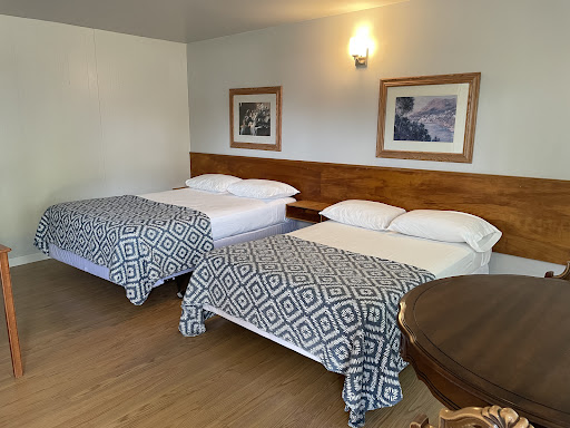 Pineview Motel