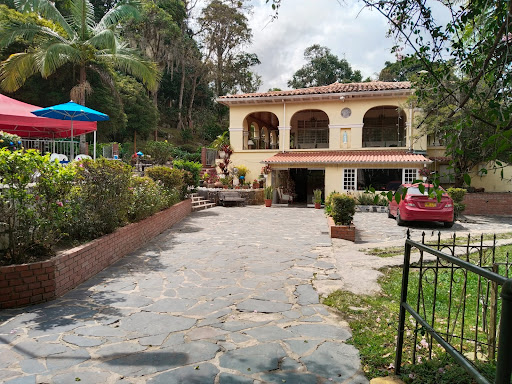 Hotel California Pacho